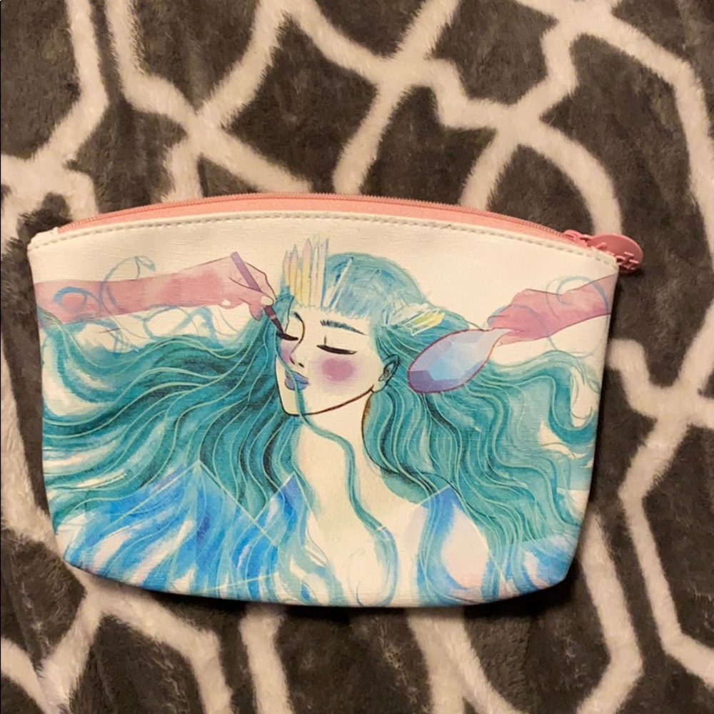 Makeup bag